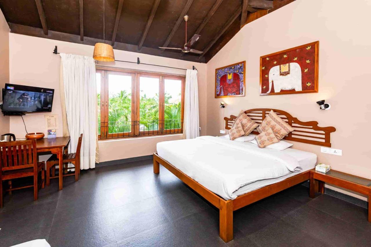 Fiesta Beach Resort Baga Ngoại thất bức ảnh