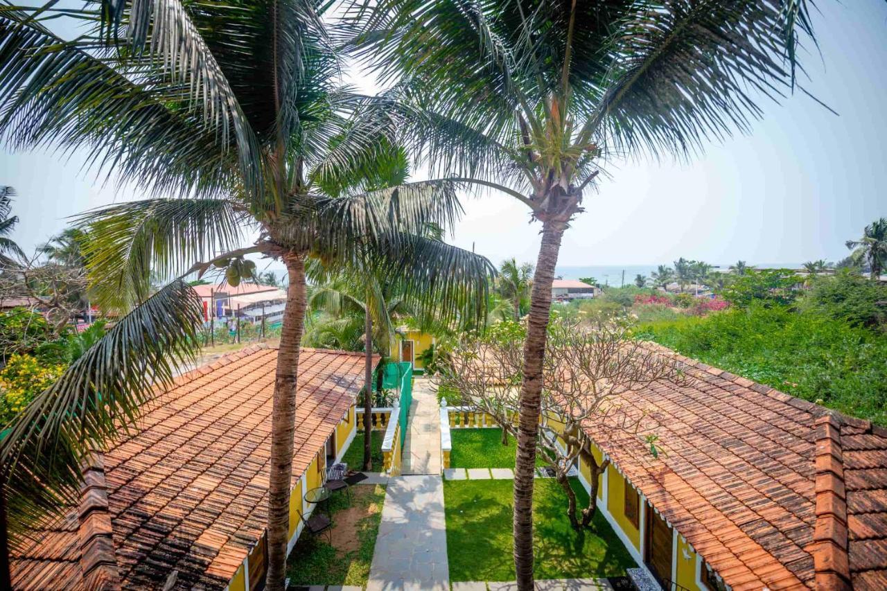 Fiesta Beach Resort Baga Ngoại thất bức ảnh