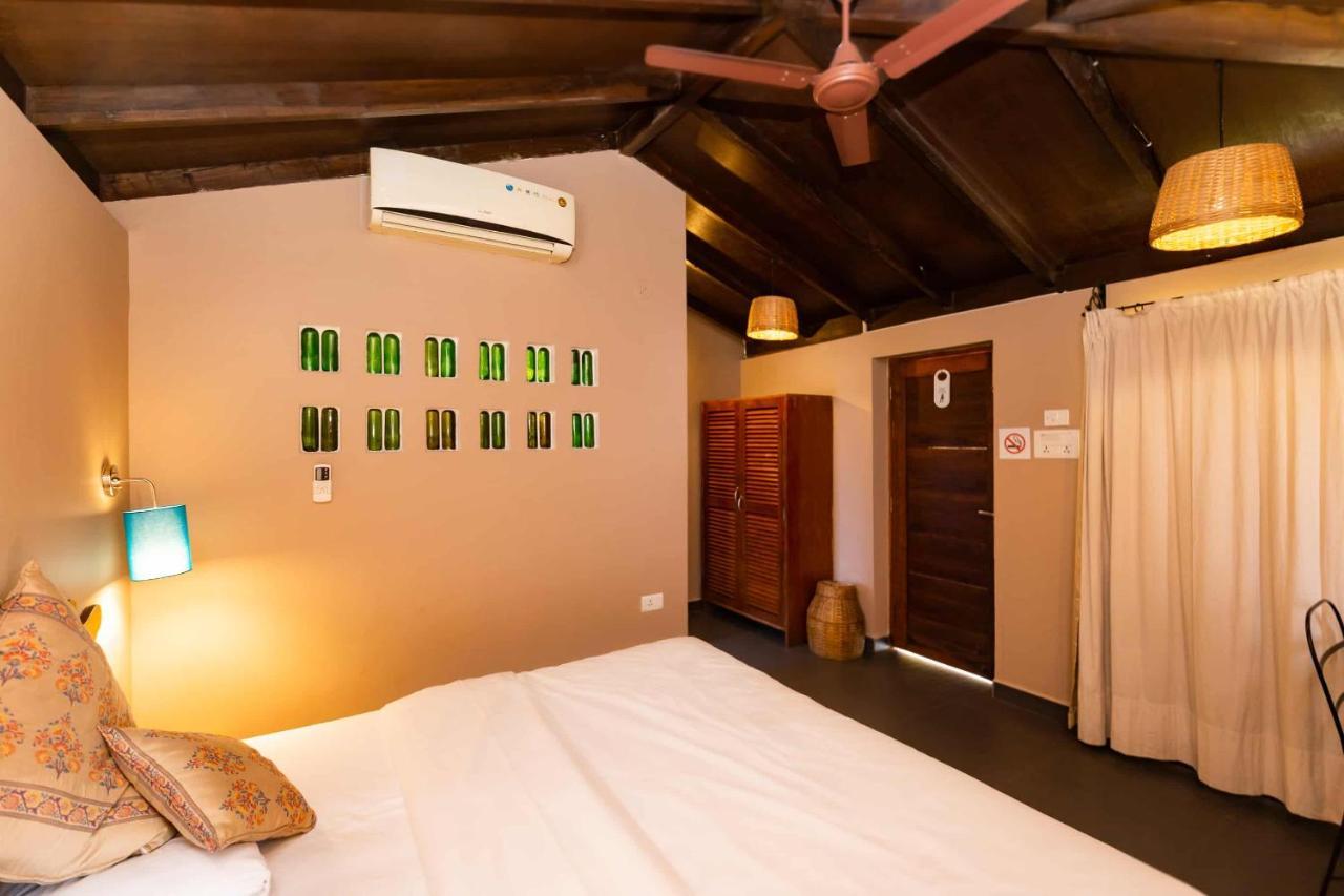 Fiesta Beach Resort Baga Ngoại thất bức ảnh