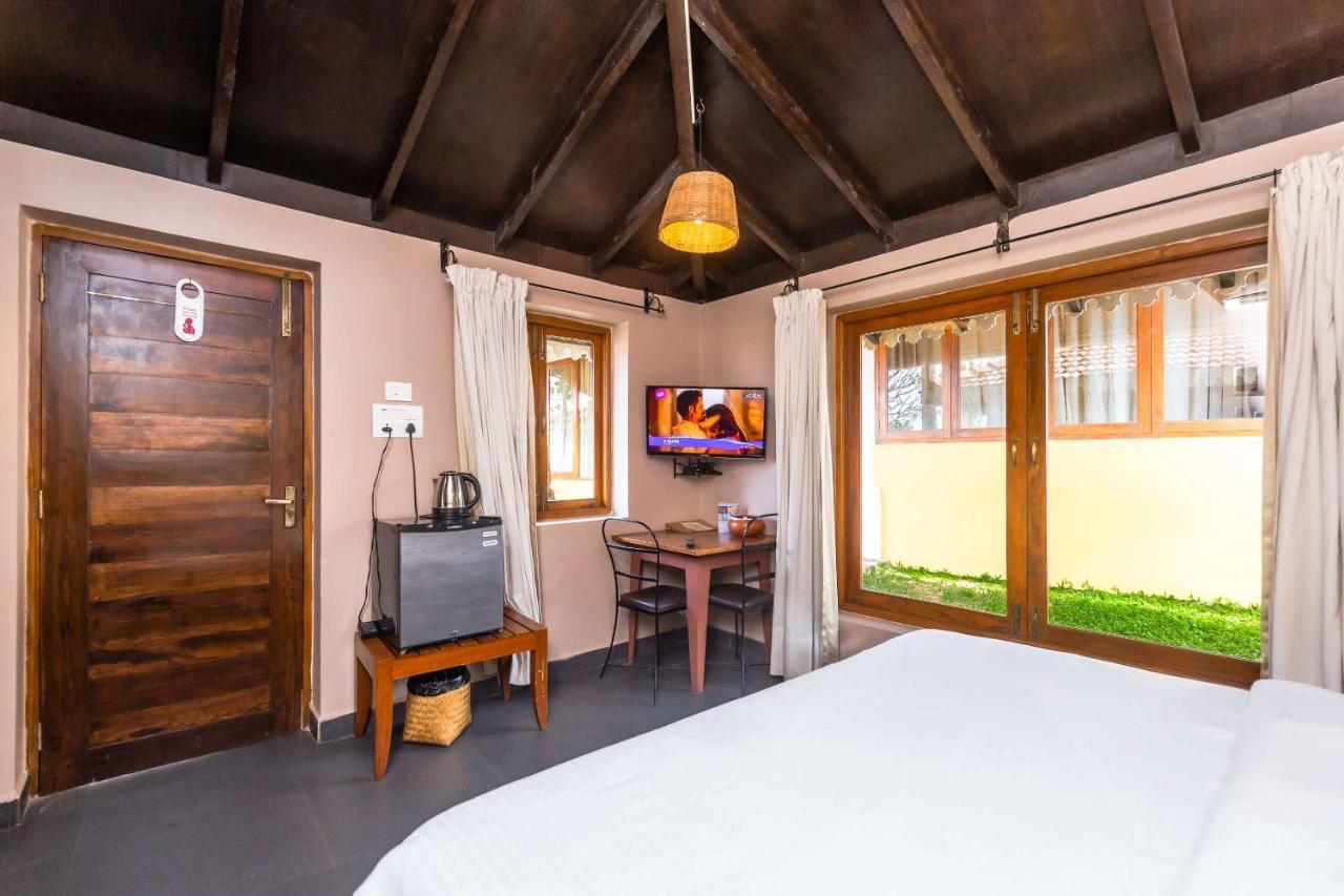 Fiesta Beach Resort Baga Ngoại thất bức ảnh