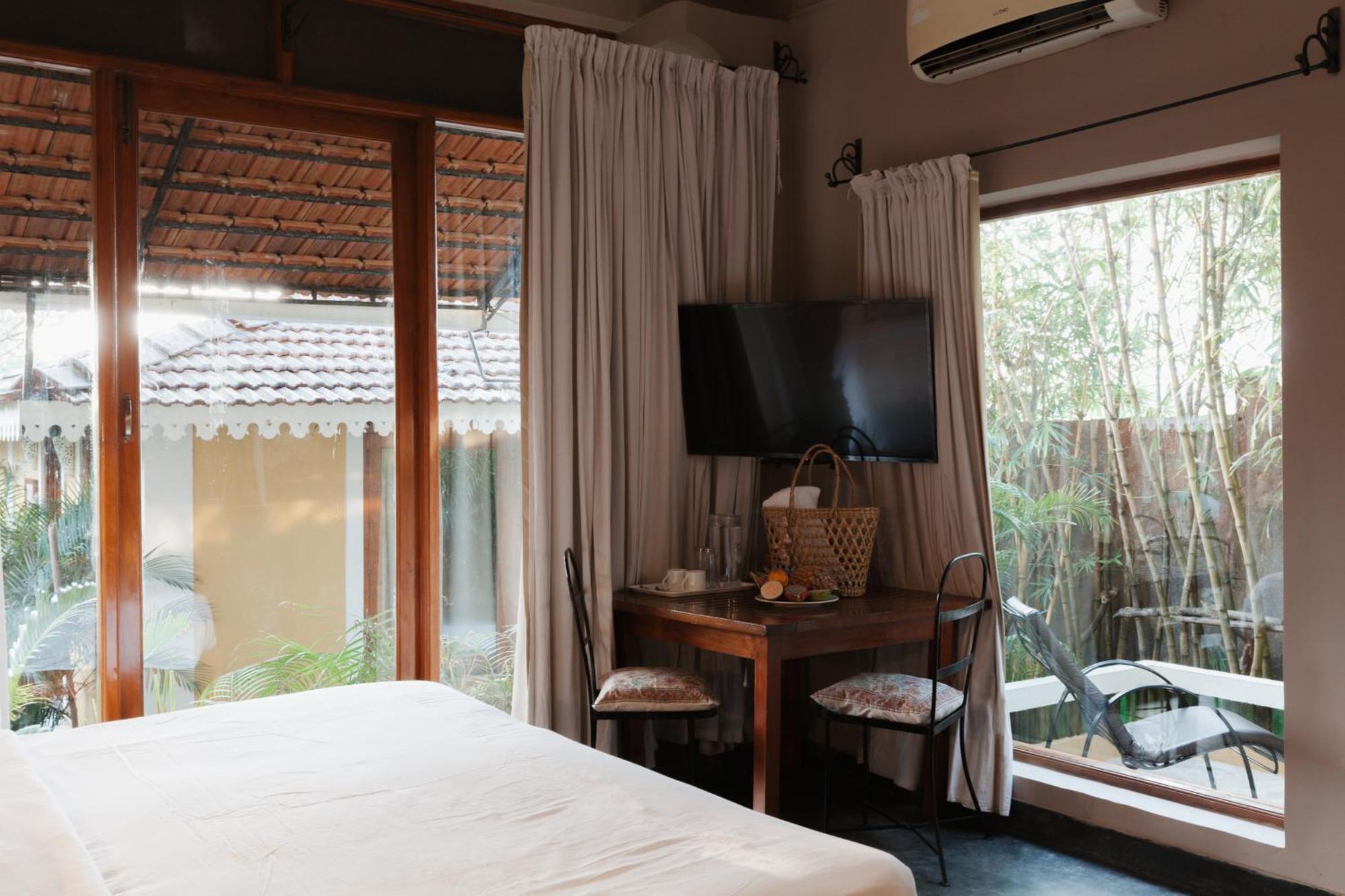 Fiesta Beach Resort Baga Ngoại thất bức ảnh