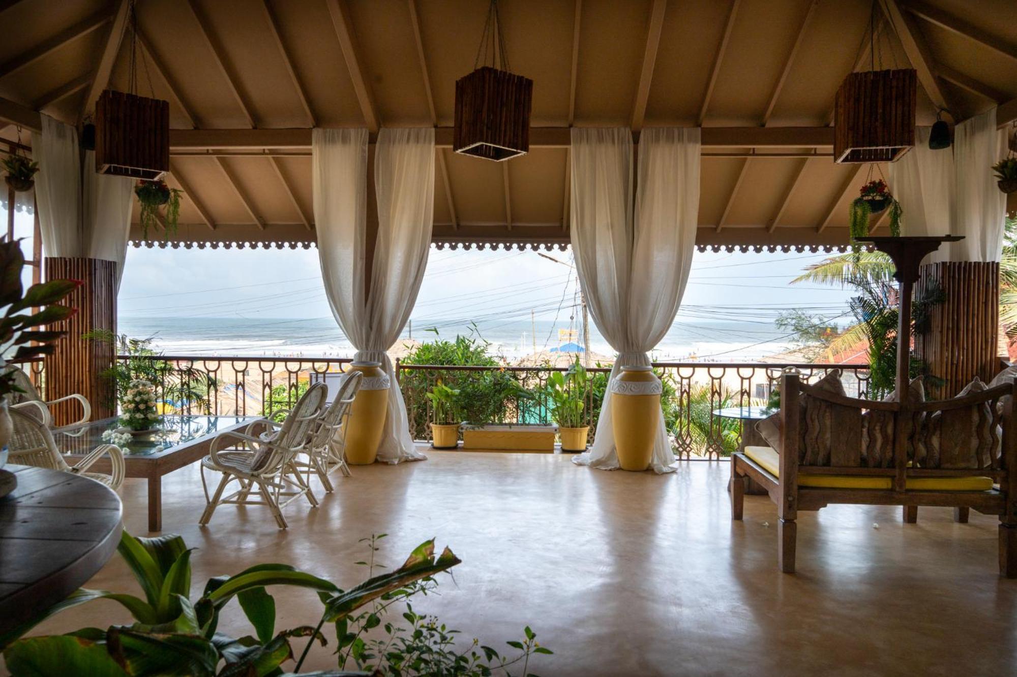 Fiesta Beach Resort Baga Ngoại thất bức ảnh