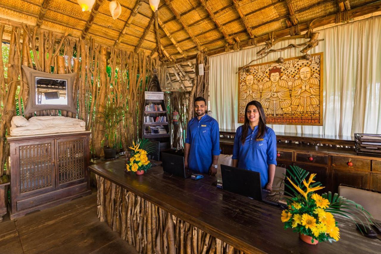 Fiesta Beach Resort Baga Ngoại thất bức ảnh